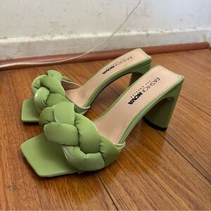 NWT Fashion Nova braided heeled sandal size 6 Green